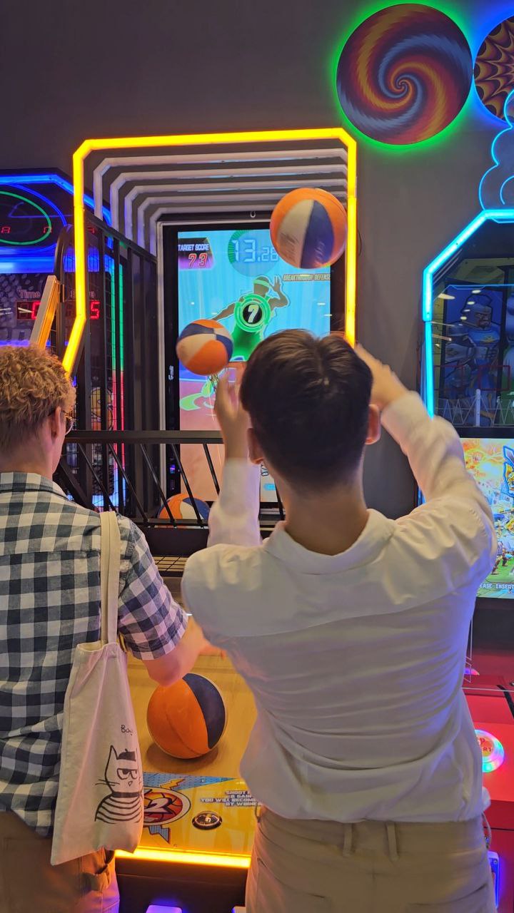 Игровой автомат для игры в мяч